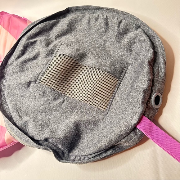 Frida Mom Perineal Comfort Cushion Soft Cooling Post Birth Care Hospital Home - Picture 7 of 8